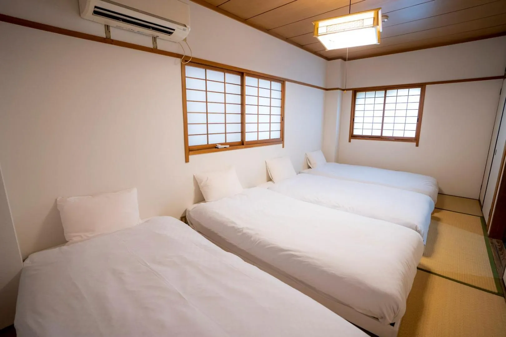 S-Presso Central Villa Osaka 0*,